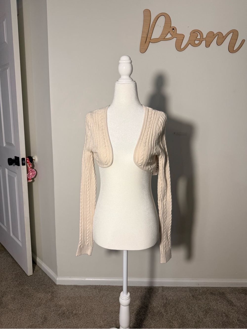 PacSun Cream Cable-Knit Cropped Bolero